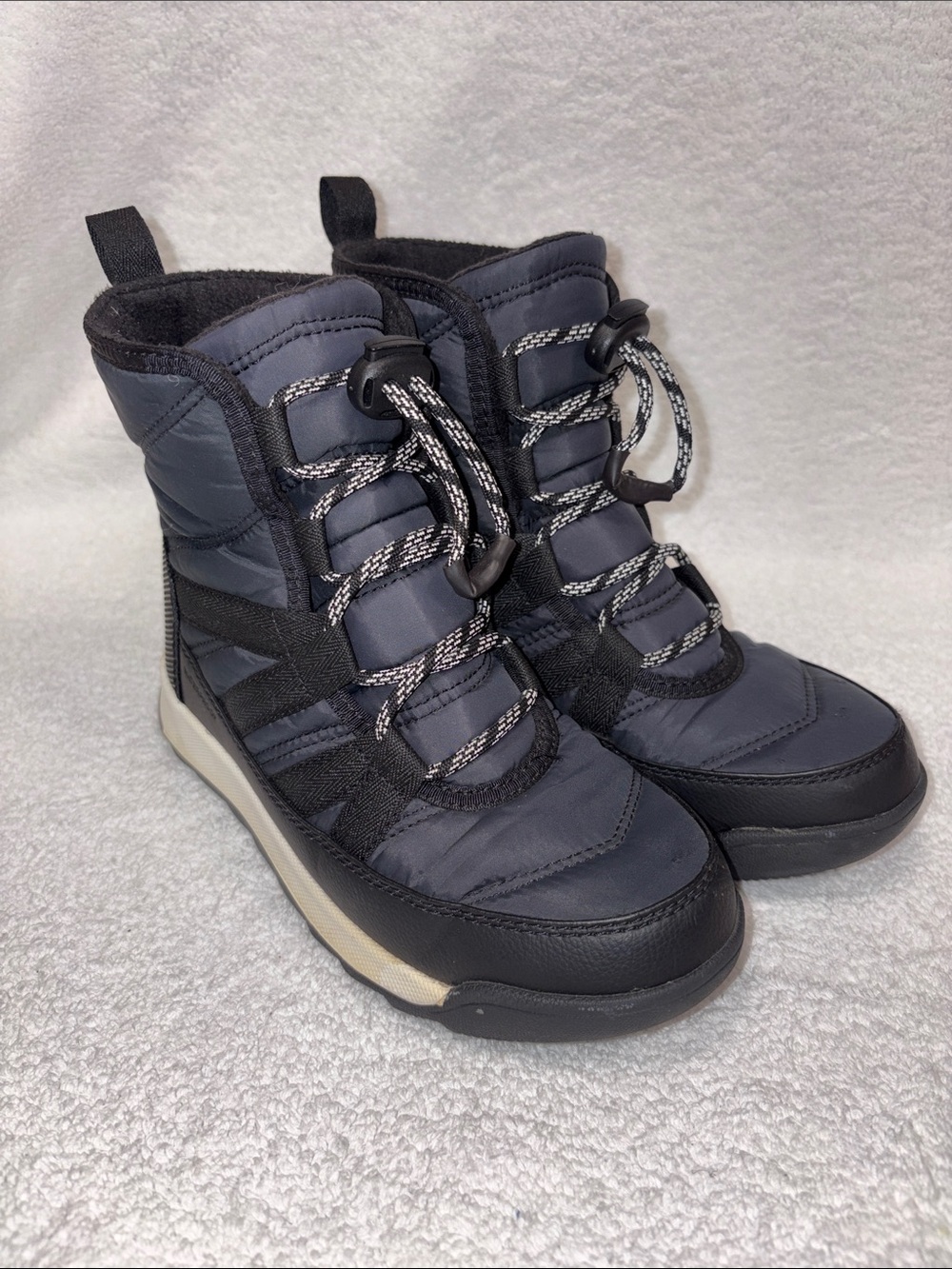 Sorel Kids Black Whitney Winter Boots quilted unisex size 2